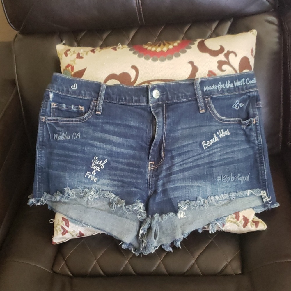 Cute shorts,  perfect for the beach !